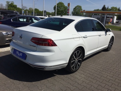 Volkswagen Passat 2.0 TDI 4Motion  DSG Salon Polska