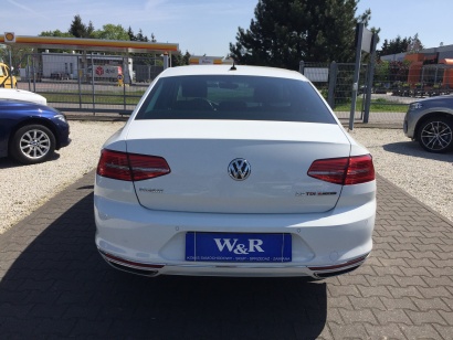 Volkswagen Passat 2.0 TDI 4Motion  DSG Salon Polska